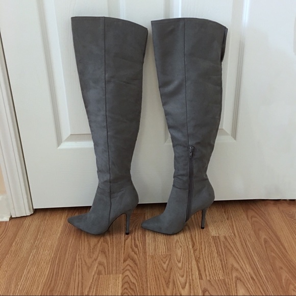 โ๏ธ EUC Gray Stone OTK Boots - Picture 3 of 6
